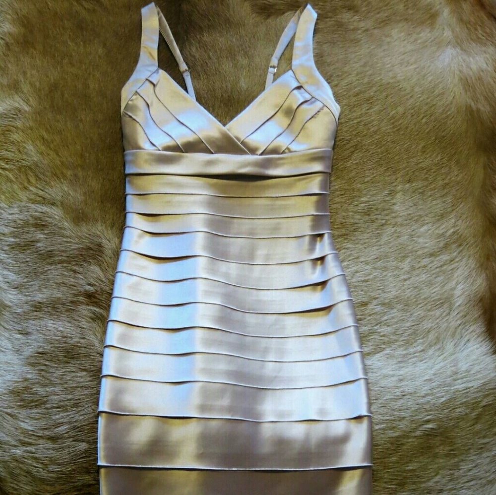 BCBGMAXAZRIA champagne bandage dress